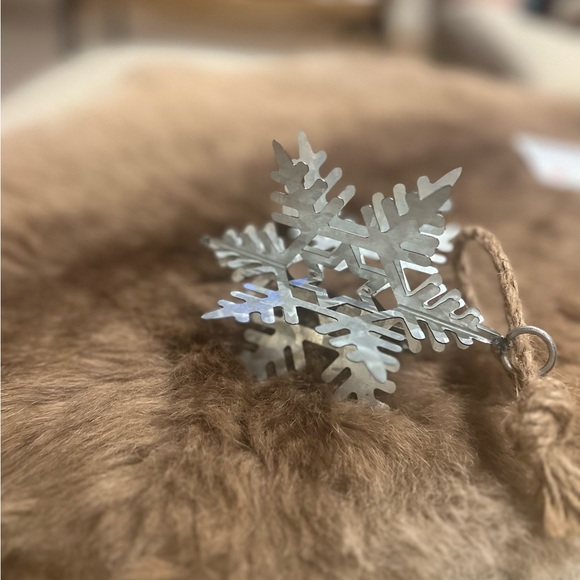 NWT terrain metal ornament - Picture 2 of 3